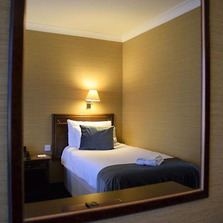 The Rose & Crown Hotel Тонбридж Экстерьер фото
