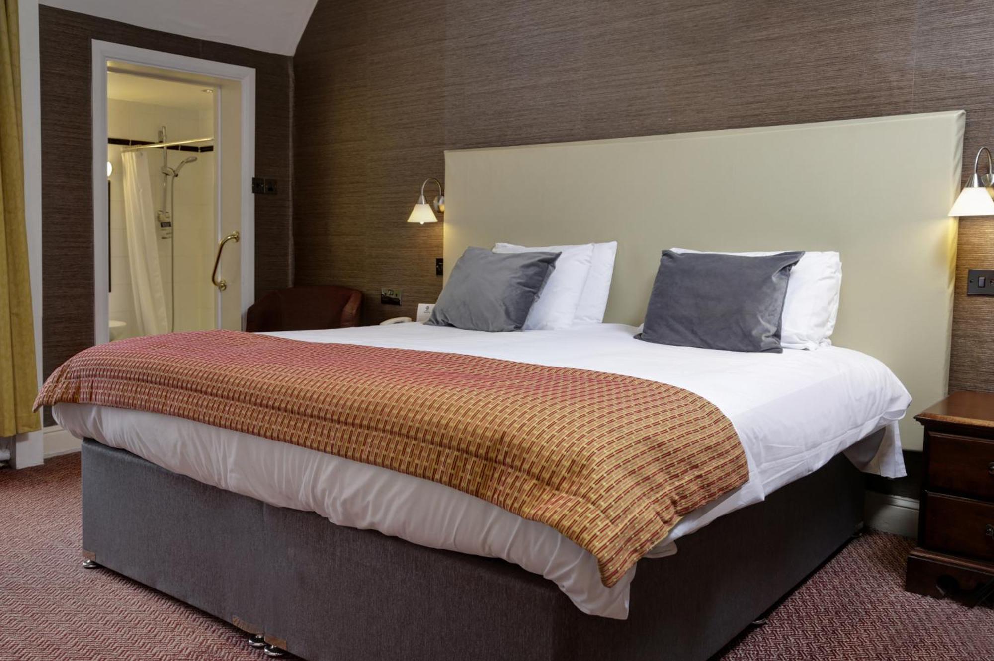 The Rose & Crown Hotel Тонбридж Экстерьер фото