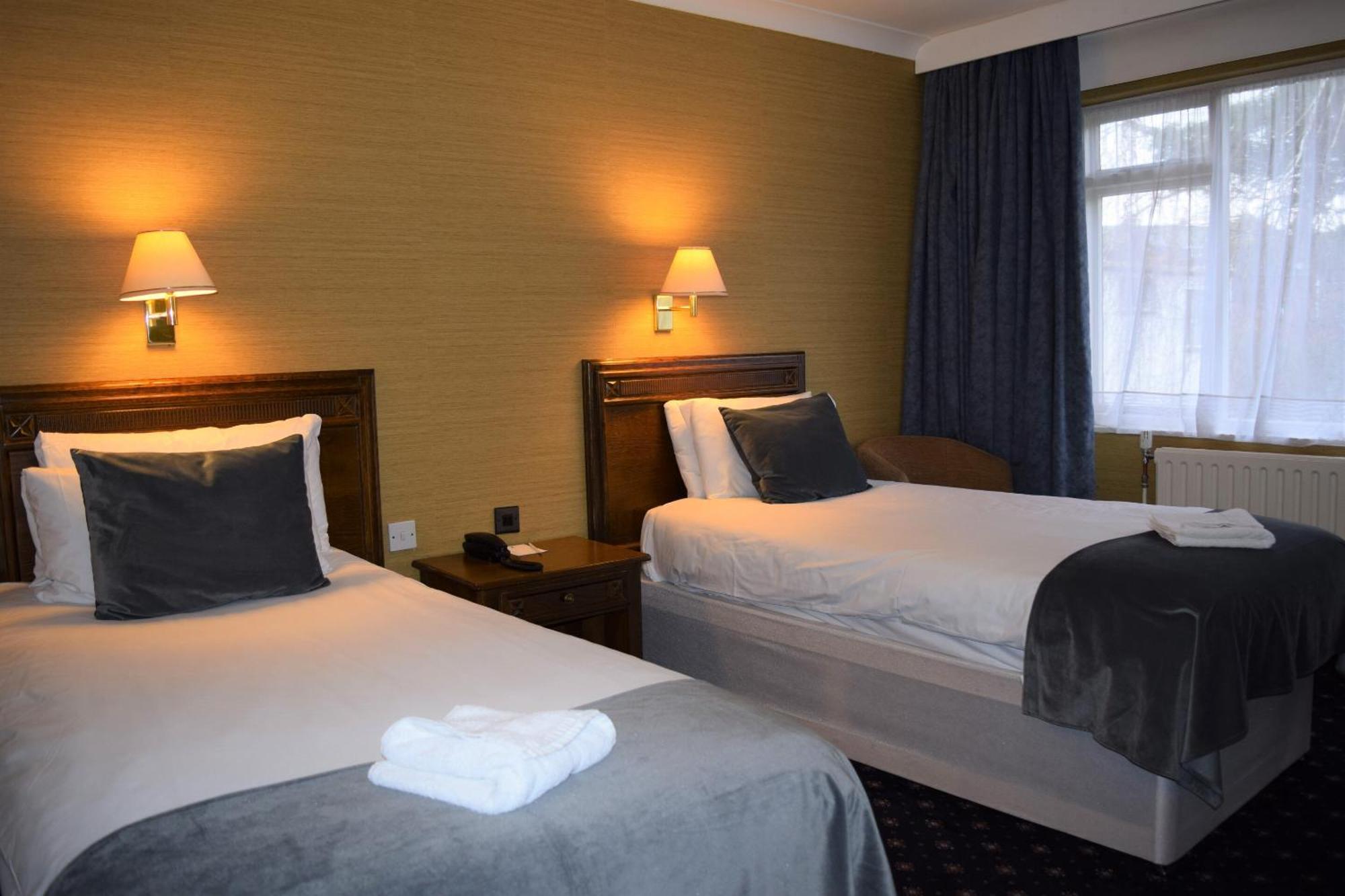 The Rose & Crown Hotel Тонбридж Экстерьер фото